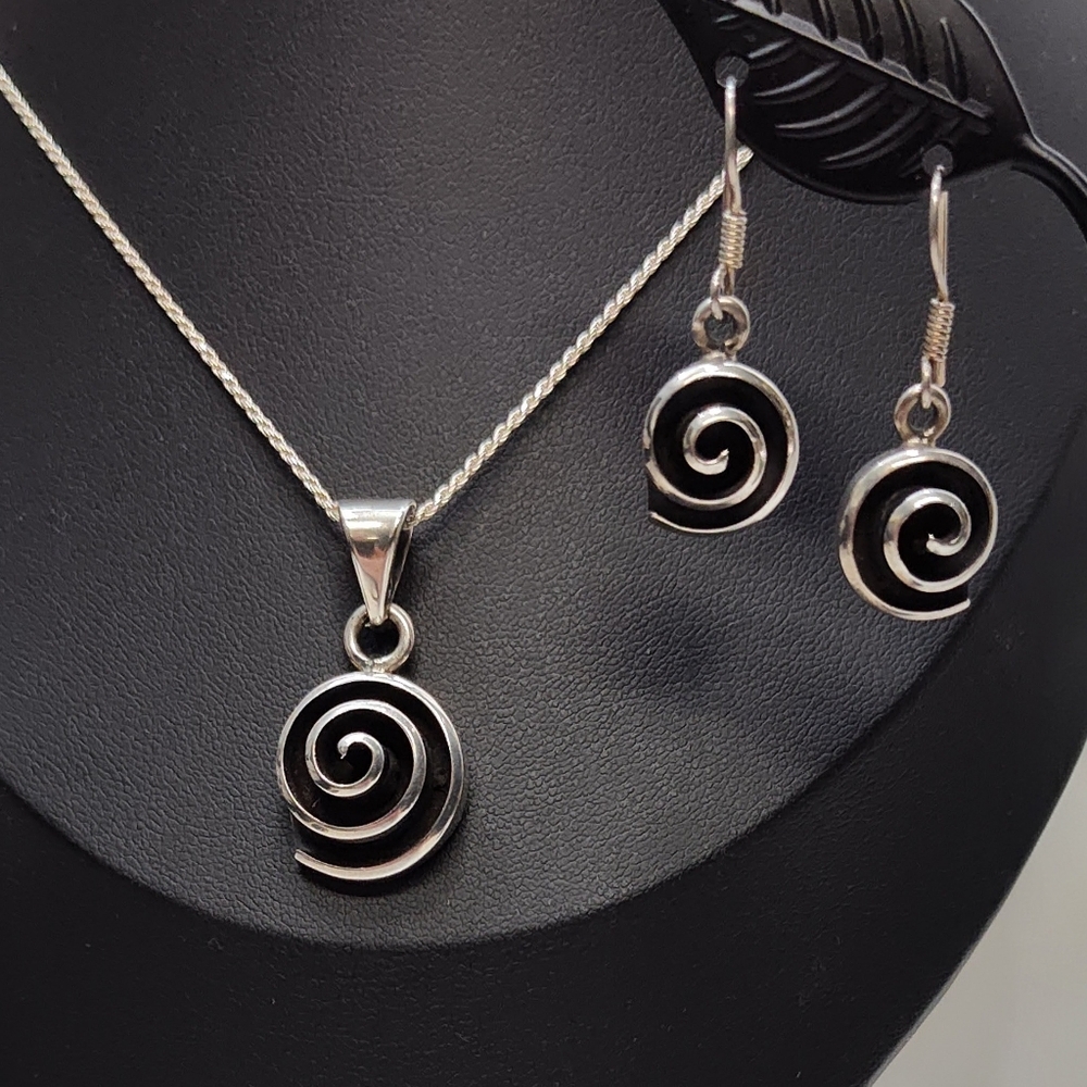 Vintage Mexico Sterling Silver Modernist Spiral Pendant Necklace Earring Set 20"
